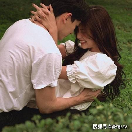 喜欢上一个有家庭的女人送吃的可以吗？游戏画面